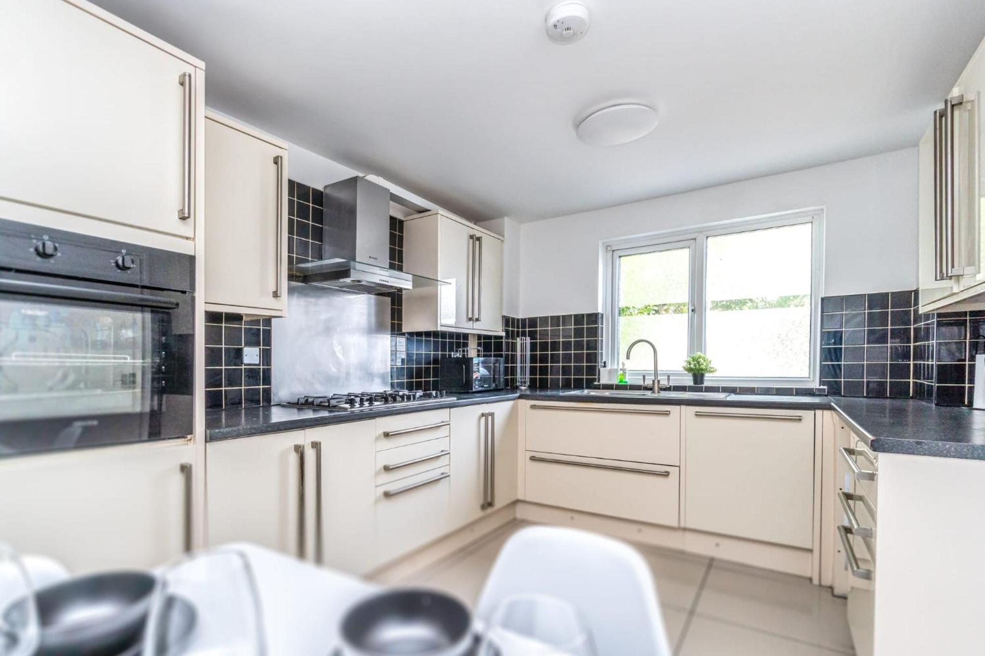 Cosy Guest House In Whitechapel 런던 외부 사진